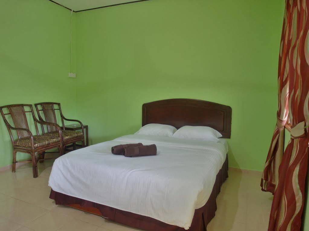 I & R Tasik Anak Motel Langkawi Luaran gambar