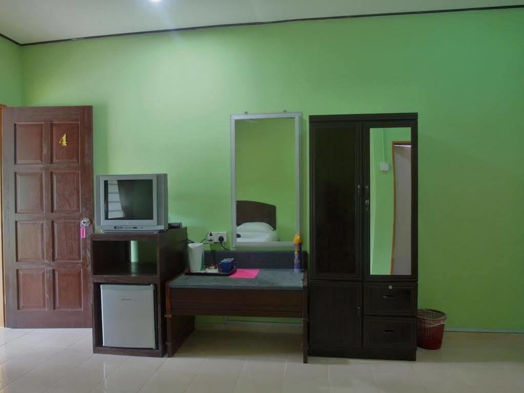 I & R Tasik Anak Motel Langkawi Luaran gambar